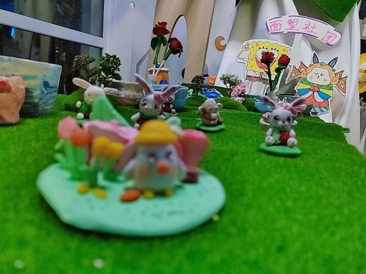 简篇-【立德树人固本行动•美育亮工程⑤】快来围观——葵宝们的艺术展