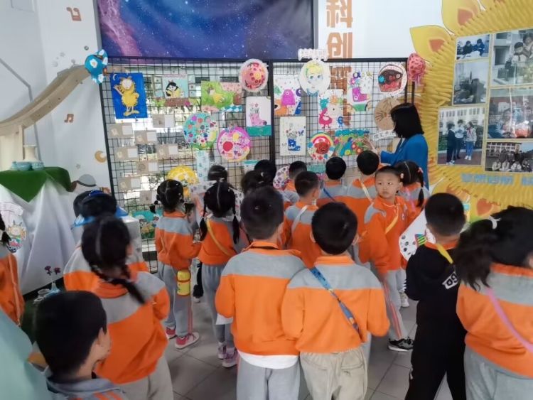 简篇-【立德树人固本行动•美育亮工程⑤】快来围观——葵宝们的艺术展