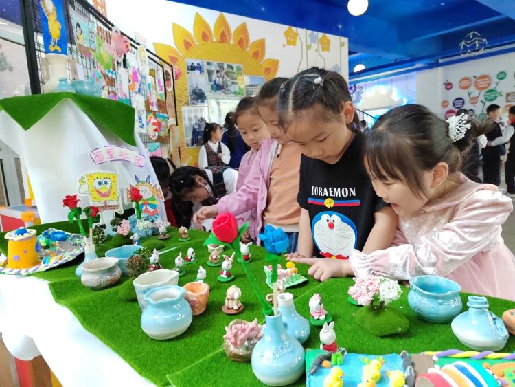 简篇-【立德树人固本行动•美育亮工程⑤】快来围观——葵宝们的艺术展