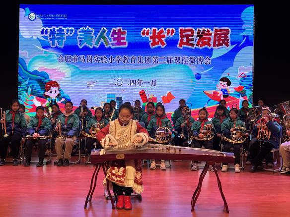 907edfbd45e3f4afd8b444b2442353a