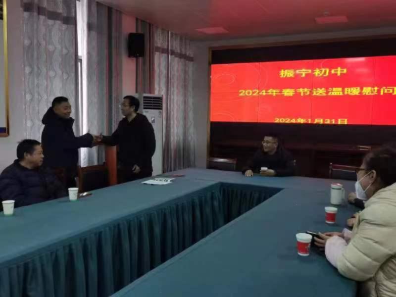 图示, 示意图

中度可信度描述已自动生成