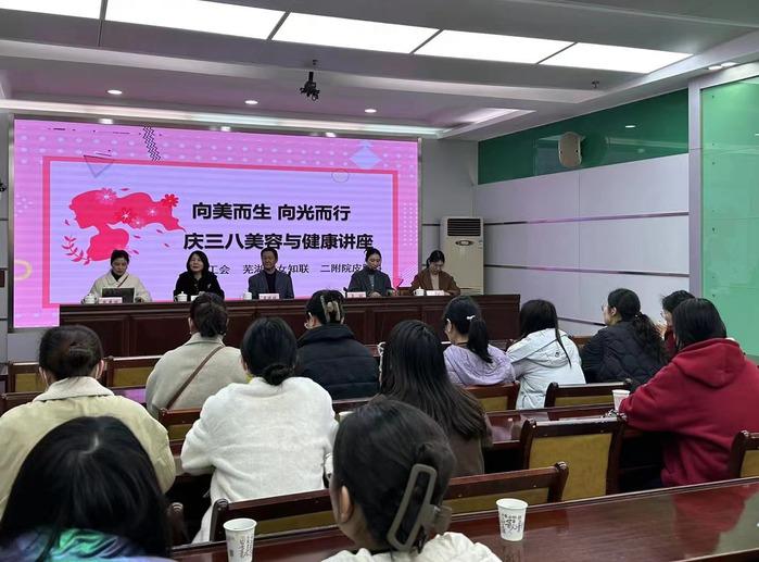 https://www.wnmc.edu.cn/_upload/article/images/48/54/f4c7b4af400899a2b3941bc98193/eac40d21-e564-40cf-b5f0-b17363f6859c.jpg