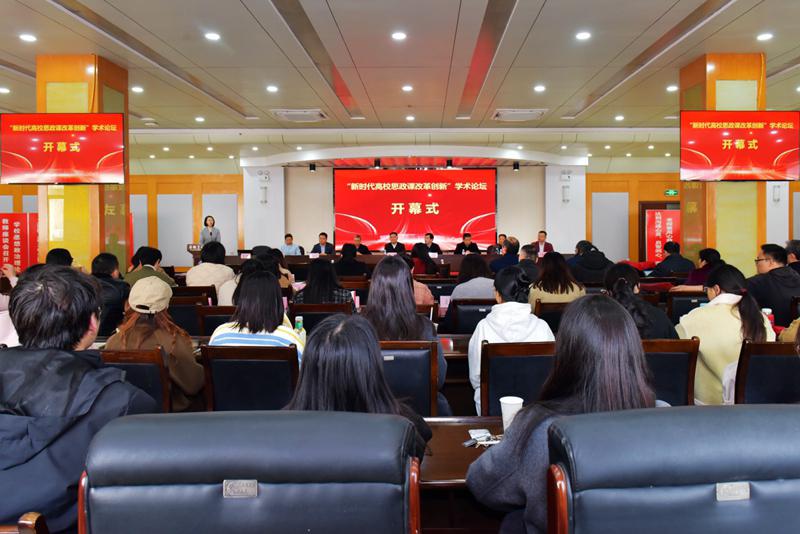 https://www.ahut.edu.cn/__local/C/52/16/9DD3312B44D1400A301F35B2B06_4A809FD5_534CD.jpg