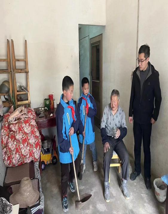 63bb058da2cfec0930a1918bbfe3343