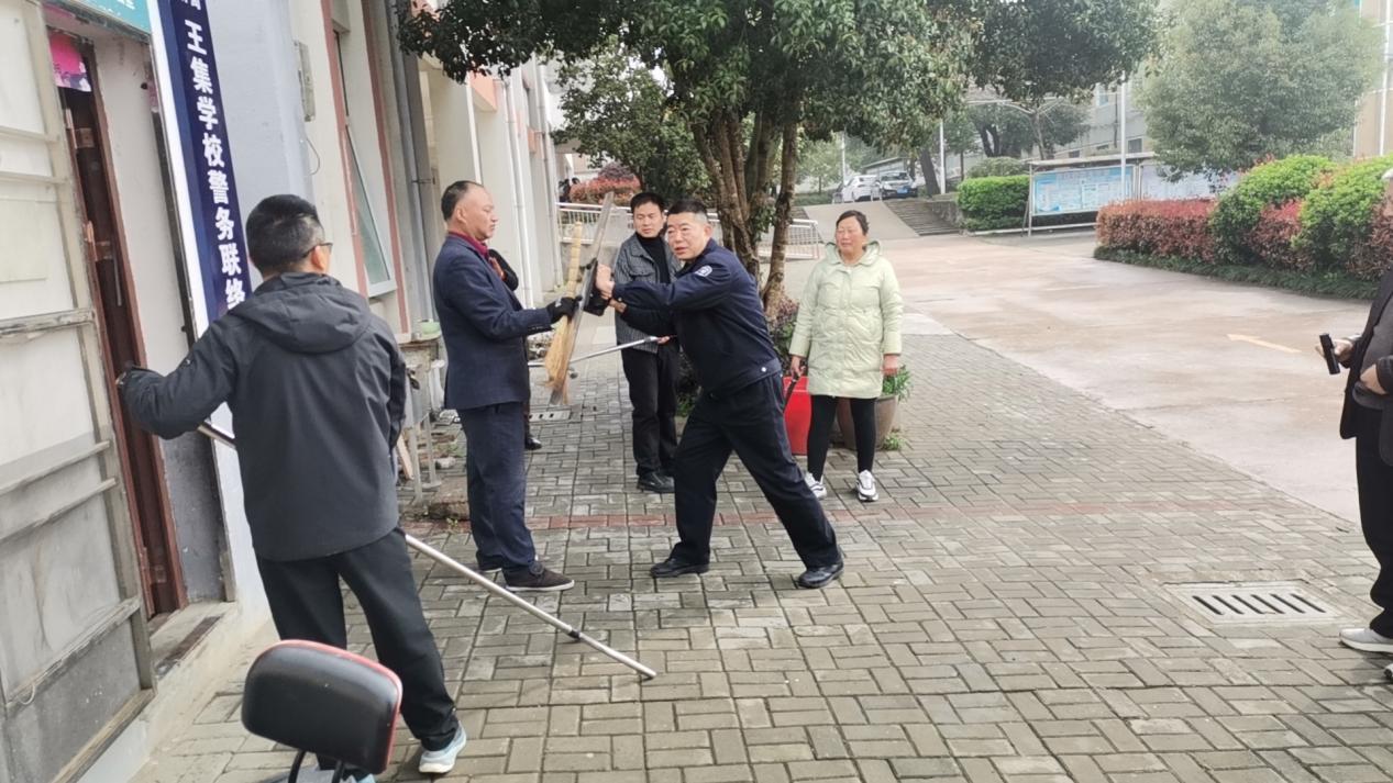 81abbd07cae6ff7eab780a099ea7652