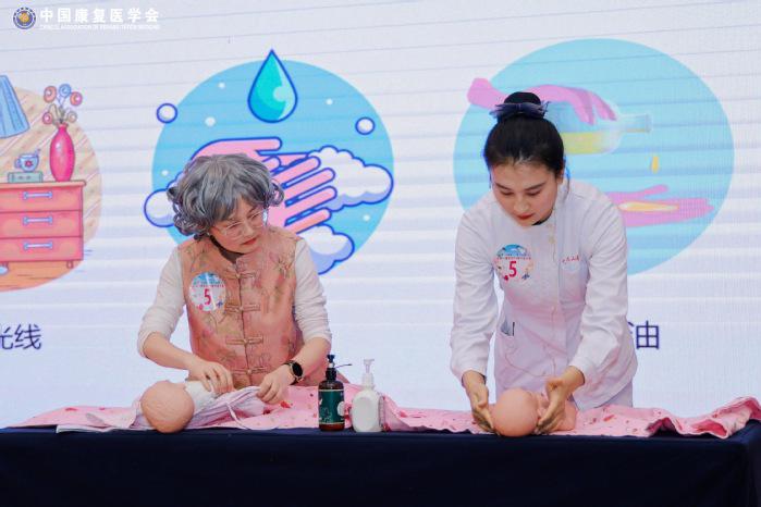 https://www.wnmc.edu.cn/_upload/article/images/8a/15/7c335ed345a7afe255b763a0c54d/0e518ea5-5ee2-4b82-a6df-b5dfd1b03165.jpg