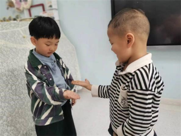 C:/Users/MI/Desktop/长幼教育集团天成分园：衔接有方，成长有章（十七）——我真的很棒/长幼教育集团天成分园：衔接有方，成长有章（十七）——我真的很棒/缩略图/6.jpg6