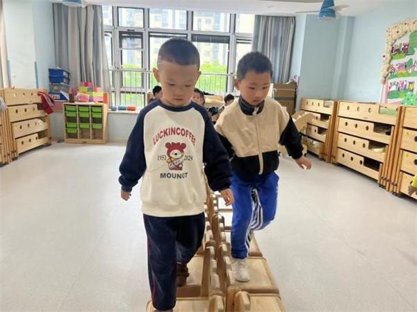 C:/Users/MI/Desktop/长幼教育集团天成分园：衔接有方，成长有章（十七）——我真的很棒/长幼教育集团天成分园：衔接有方，成长有章（十七）——我真的很棒/缩略图/12.jpg12