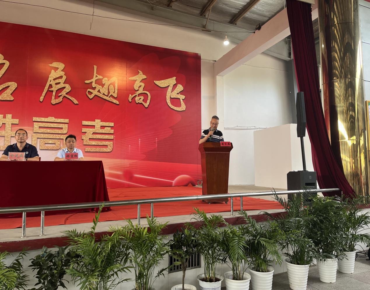 5aedc0f9506d335155d0b09479ec3aa