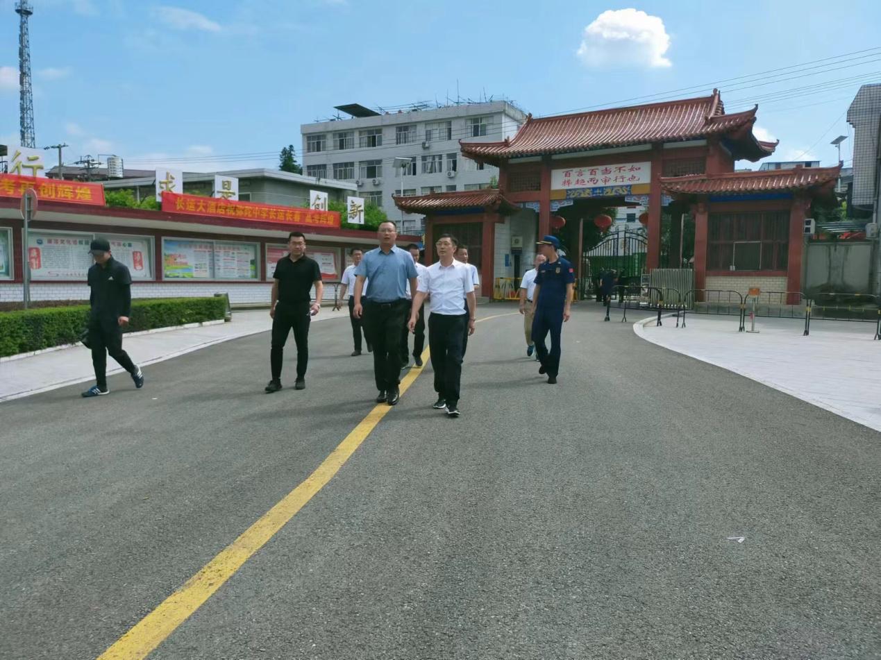 C:\Users\Administrator\Documents\WeChat Files\wxid_1shjyn38ohv222\FileStorage\Temp\852117fc07f681afeb4a0cbb12f9f35.jpg