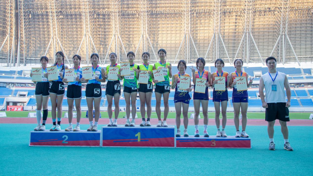 图片24（女子4×400米）