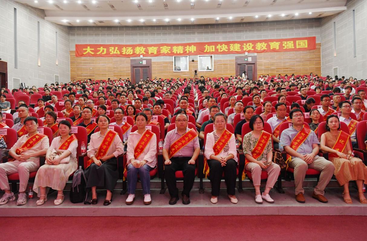 https://www.wnmc.edu.cn/__local/9/32/06/F63C0F868EC14CC1258FBF4E26D_B4DC83D9_75411.jpg