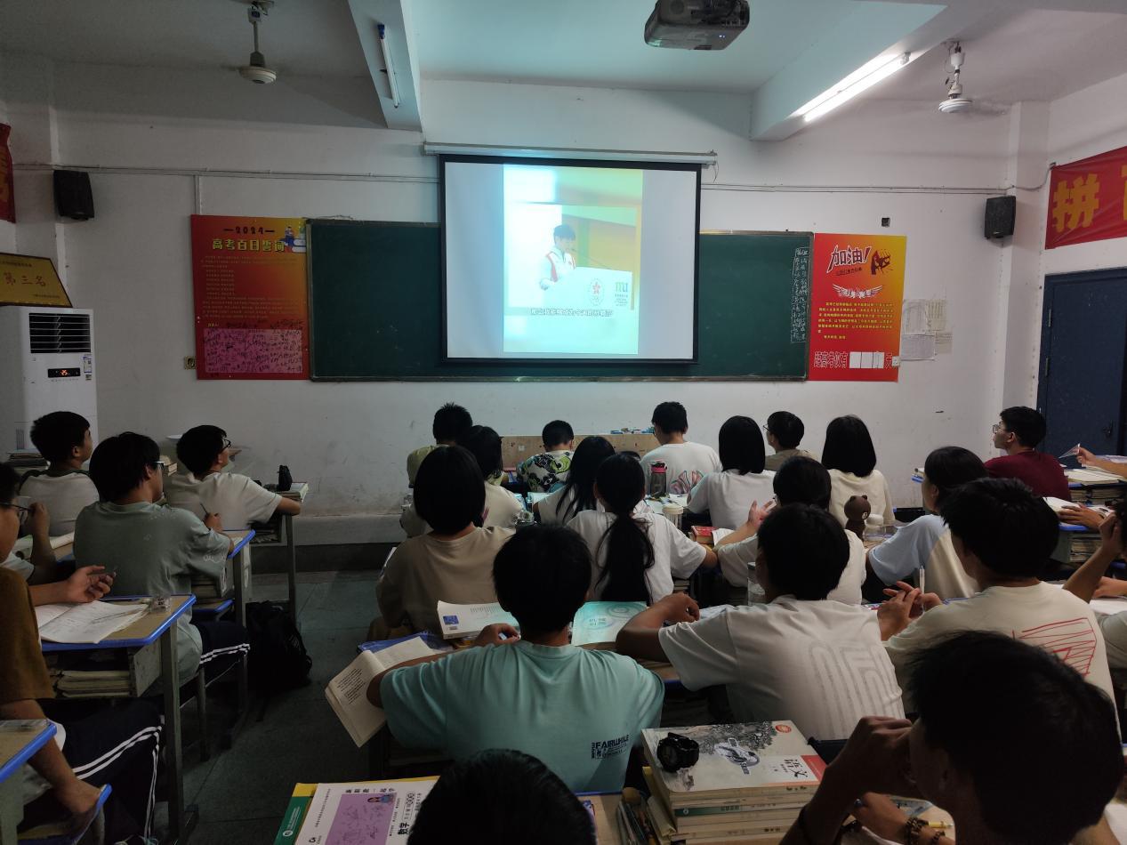 0e85a22fb4ff5e74c56ef22131f7dbb