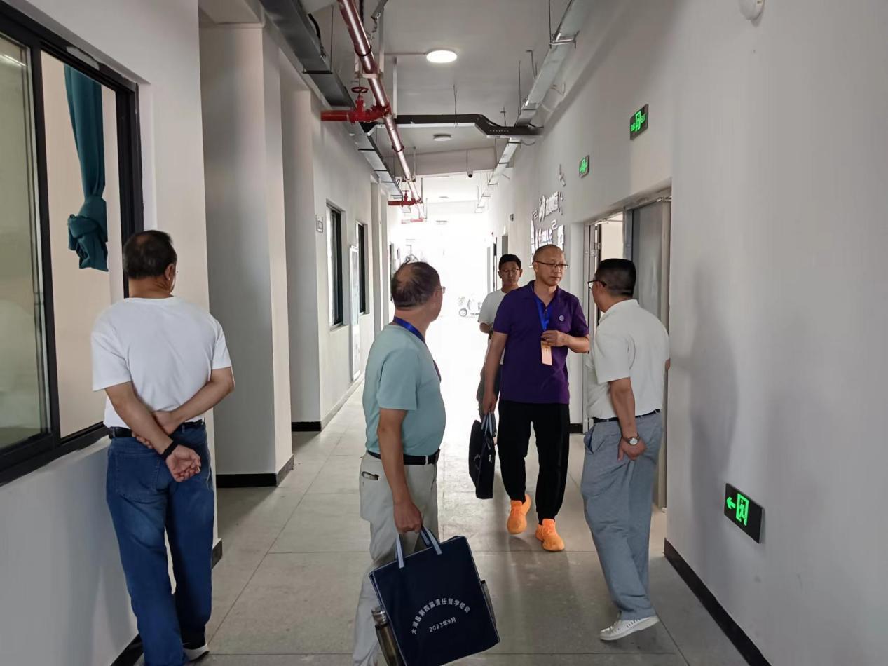 df70beb2942b96d55958065e5a3b6ad