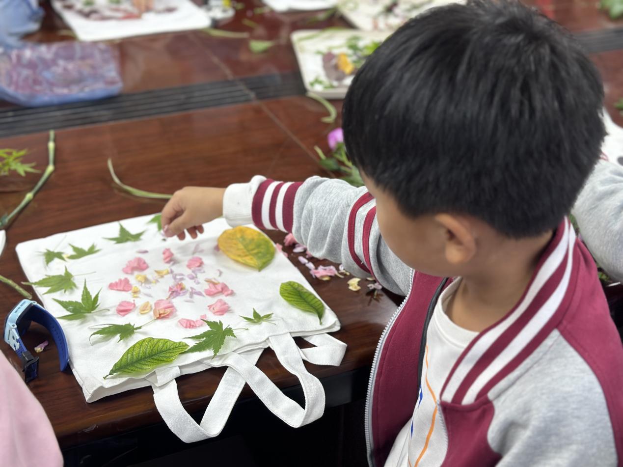 莲花社区柏树郢居委会：立冬拓趣 敲染遇见你docx (4)