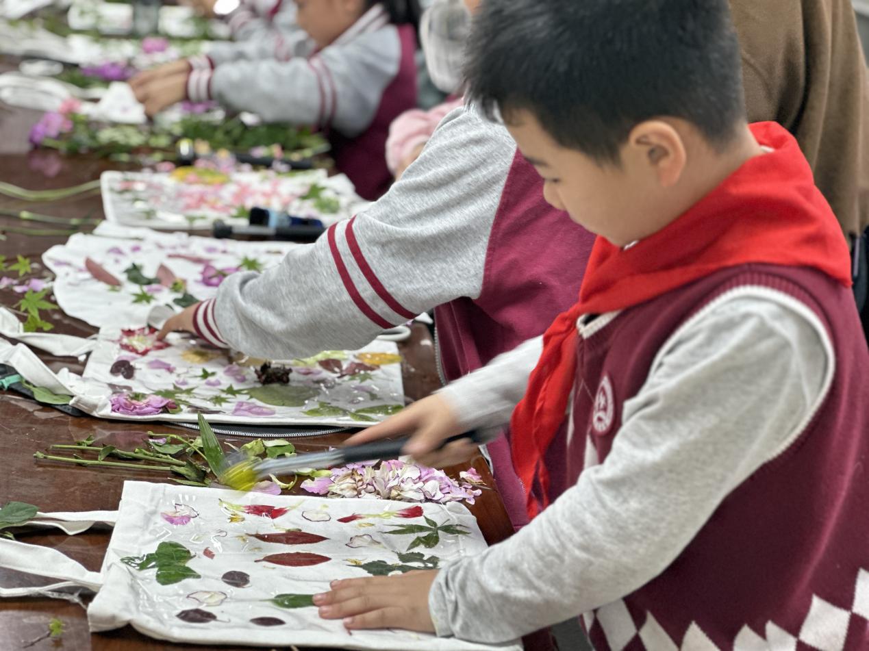 莲花社区柏树郢居委会：立冬拓趣 敲染遇见你docx (6)