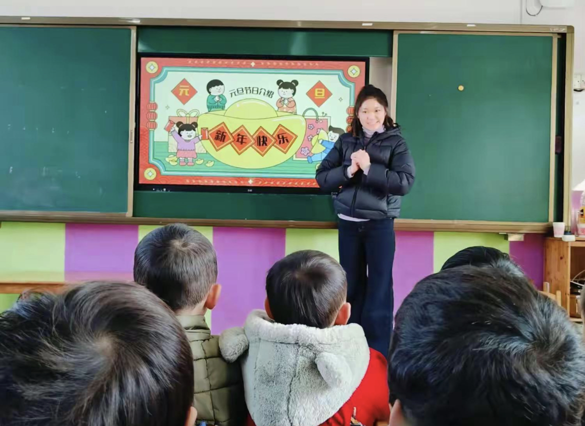 9334f715d21818774e81e933d54156c