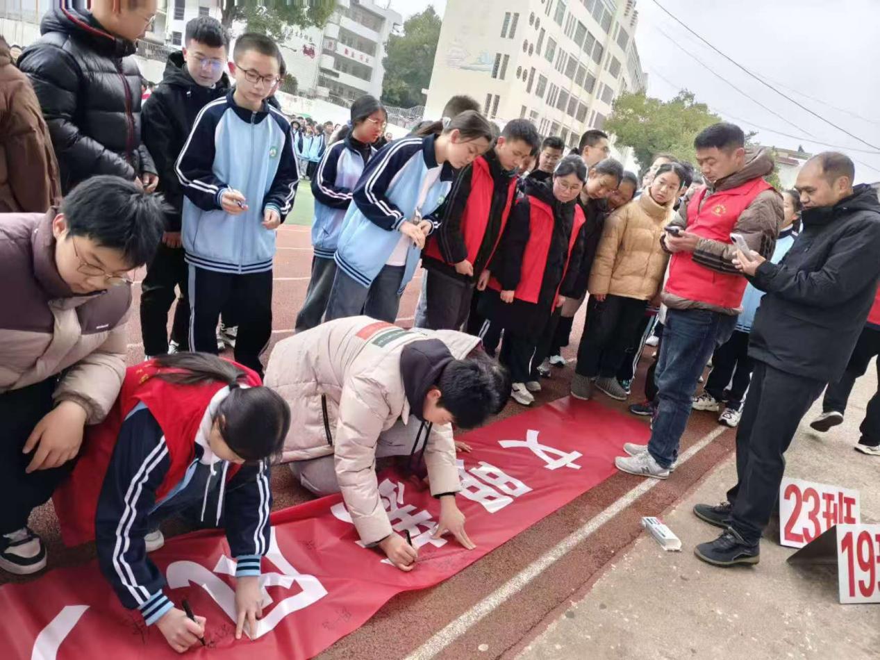 4725a92a4b6adcfee061b581d55a2bd