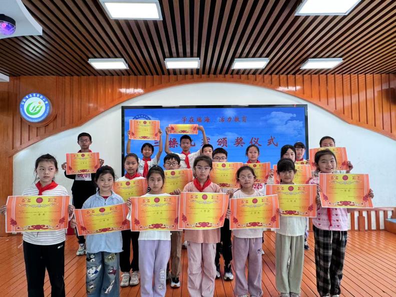 306961745896218_.pic