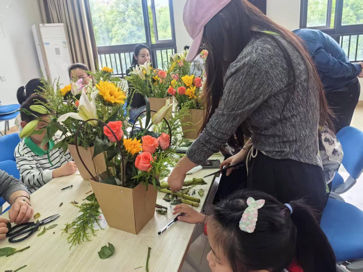 92595c5e2547b97a64a428f3fb14370