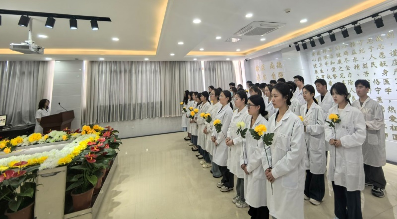 https://www.wnmc.edu.cn/__local/7/1E/6E/9982C6370749874F887D504275D_8085666D_5E0A0.jpg