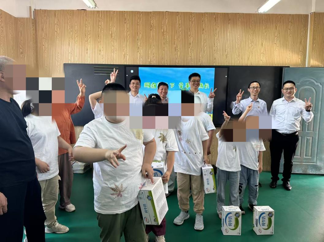 retouch_2025051615512602(1)