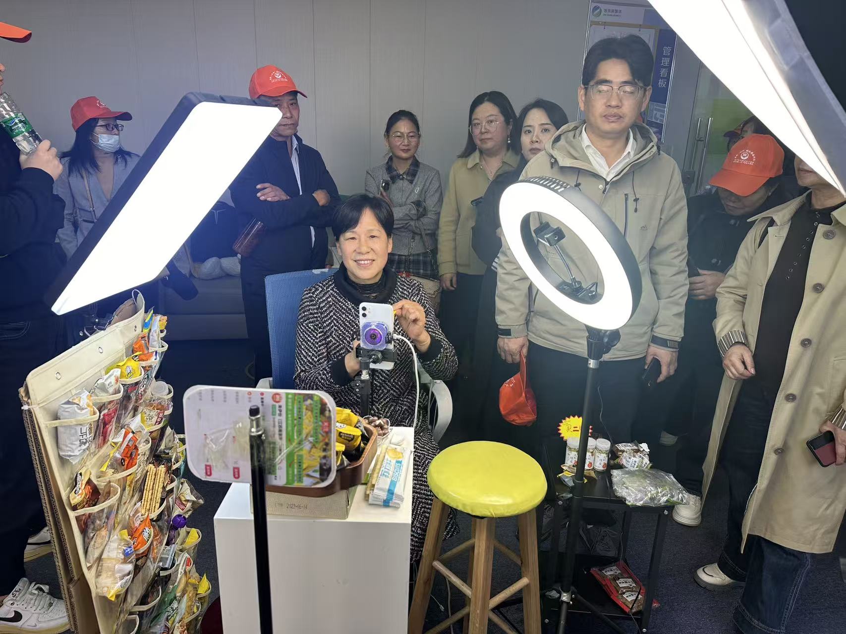 10b437558769447ae8982fa59378dbfc