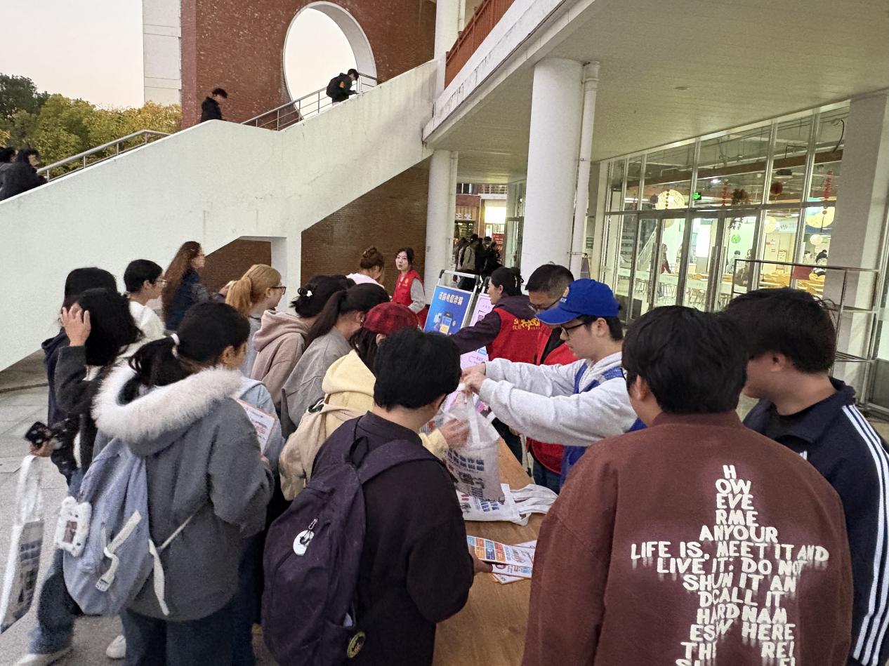 2c36bfaf7c0a4a832d3cba7a330b5af