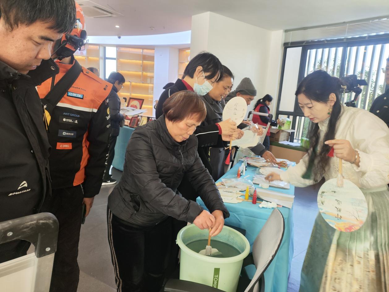 7d32f5f0c7cd43b1af0178bba46223f