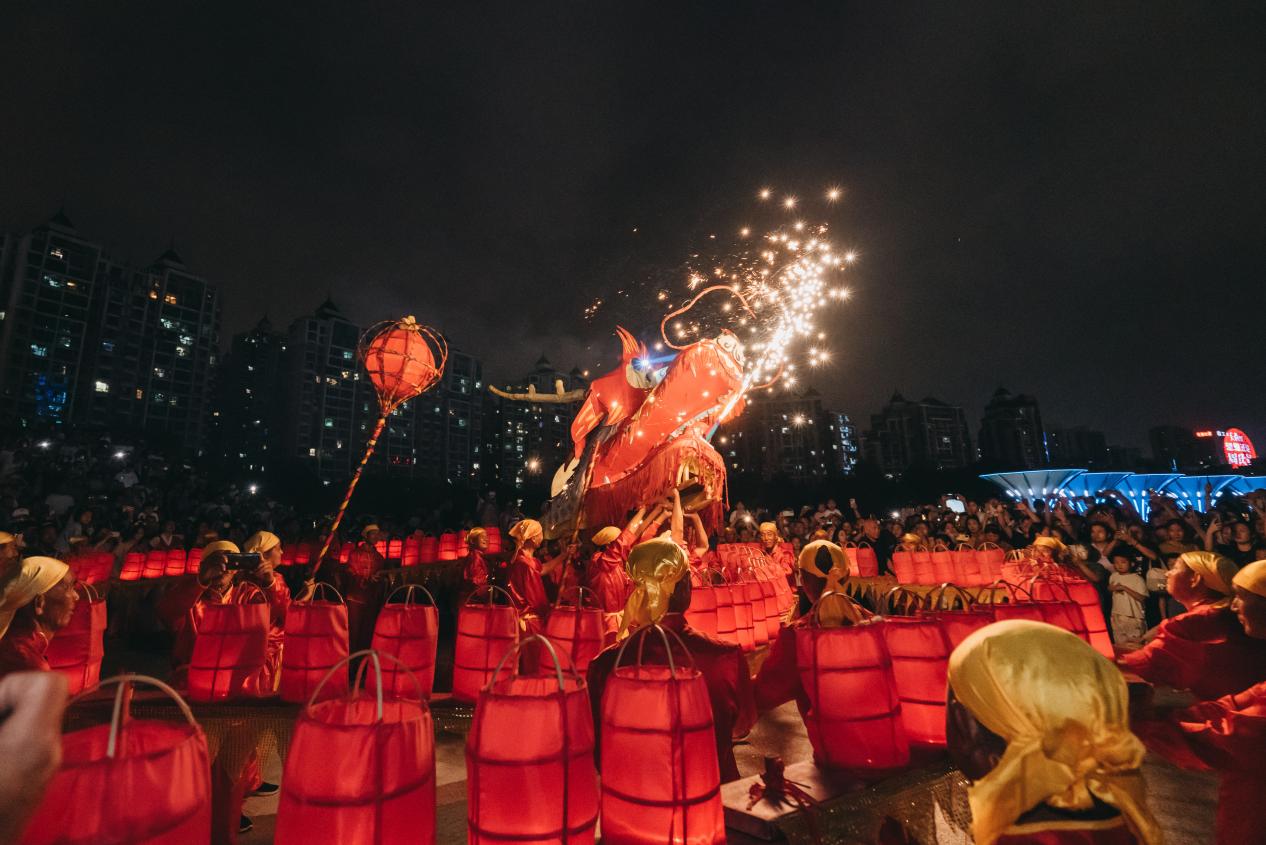 8b8eaf88e7249663b3b41be73c5bba1d