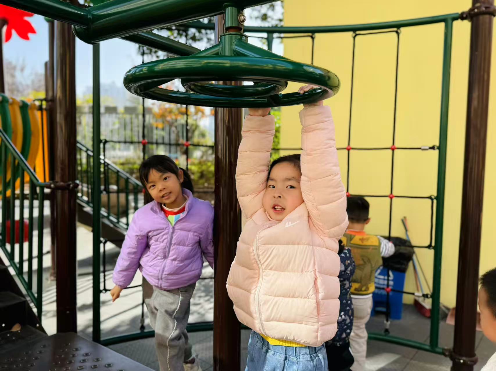 19d42addc56493a0aaa99fce4d1811c