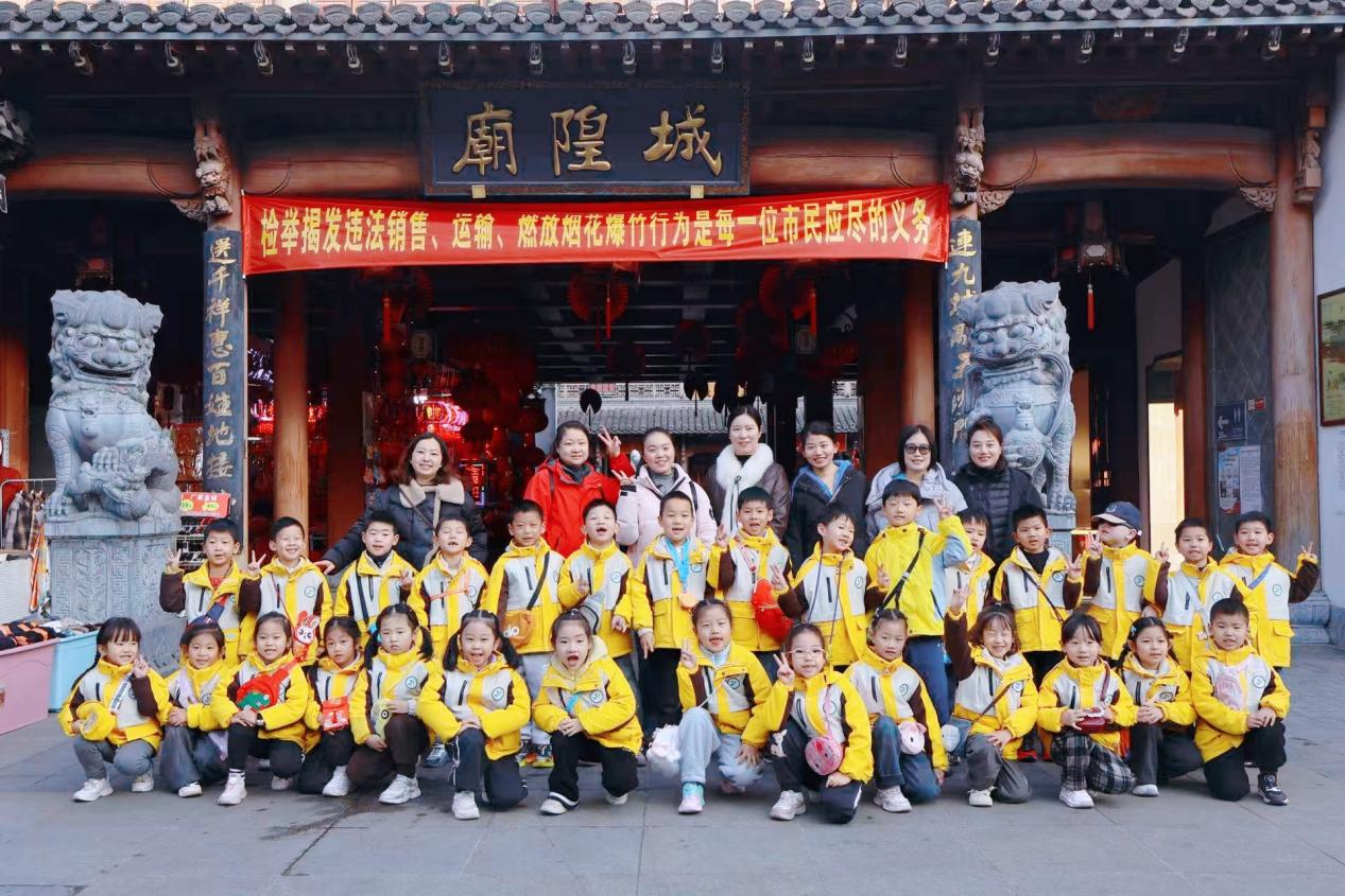 8398b839fd49117dbb6956b180e51537