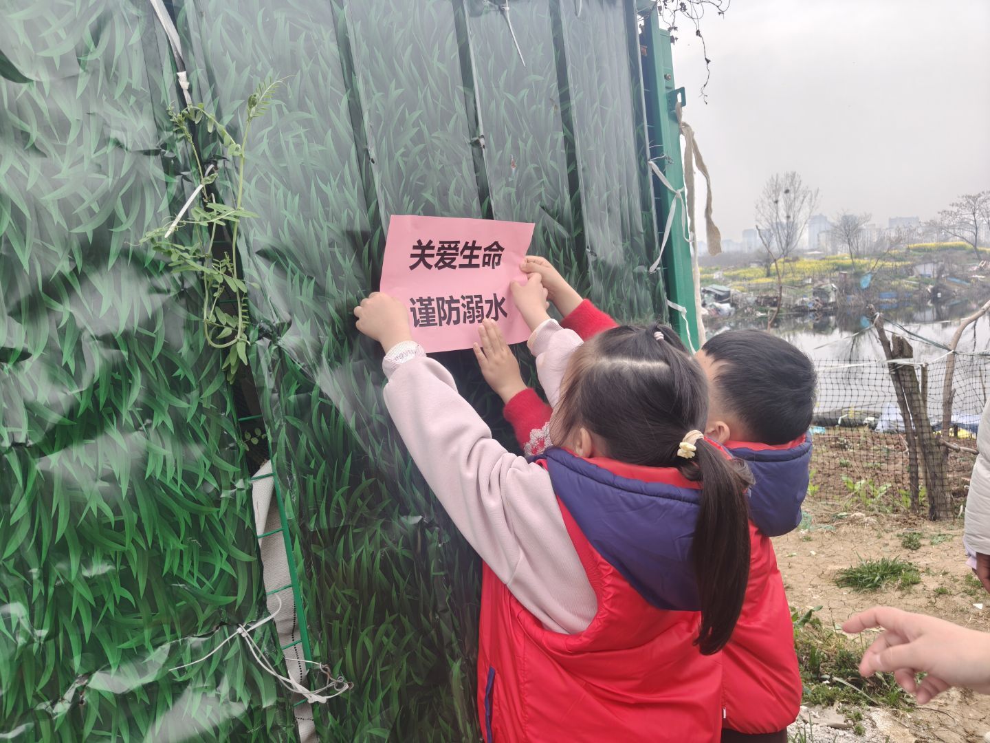 e07fa57434af52122657f41ed07e97a0