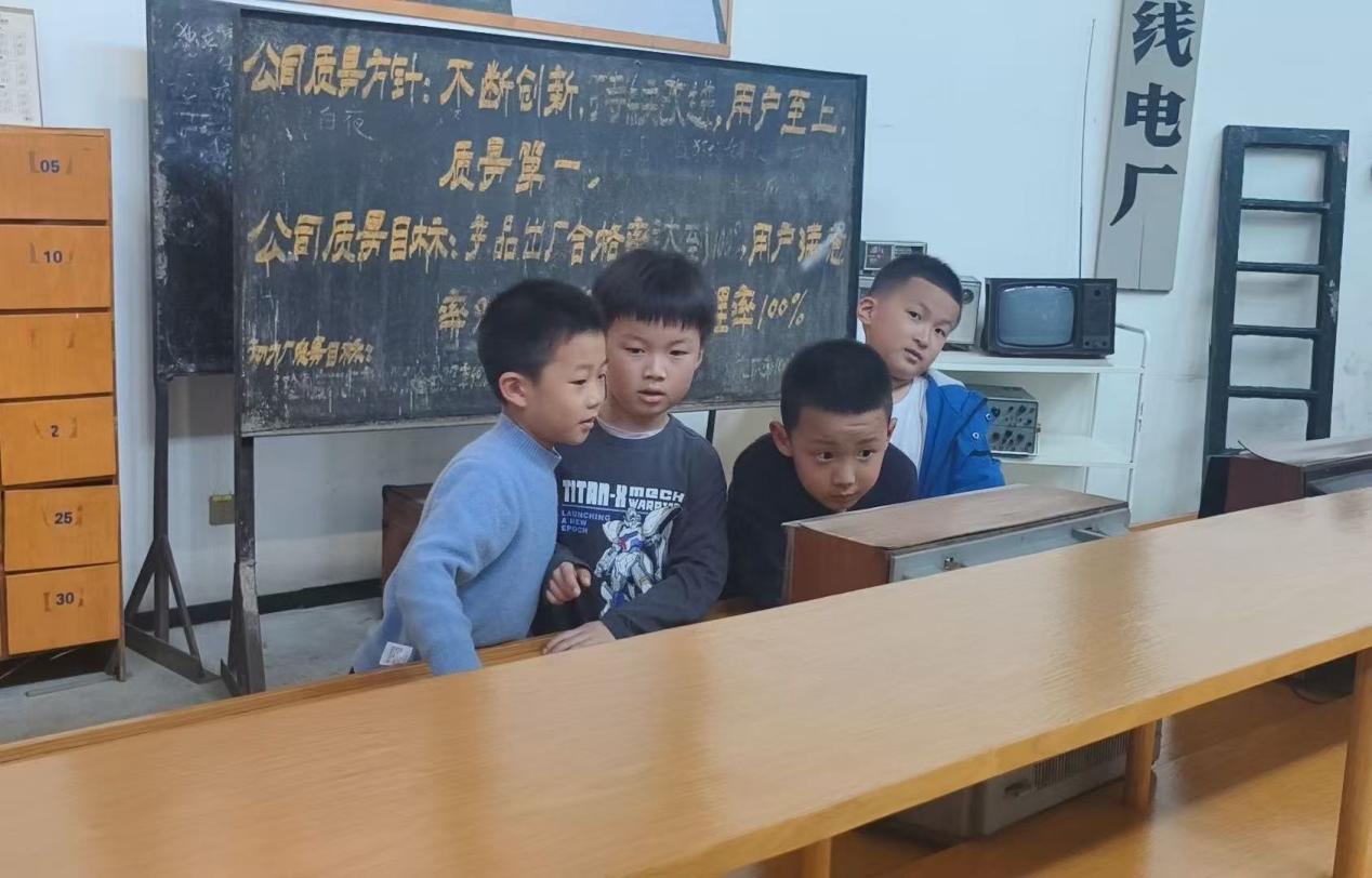 1c6af00b34bfe74f877f26404f0a55a1