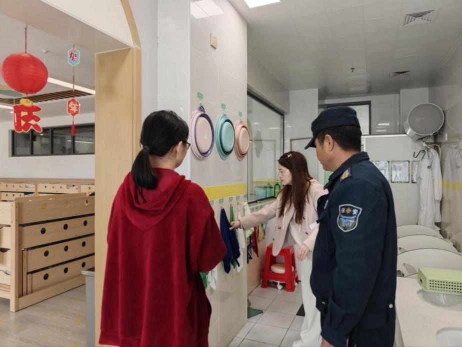 e3d993aab7d82434f51054209b82730c