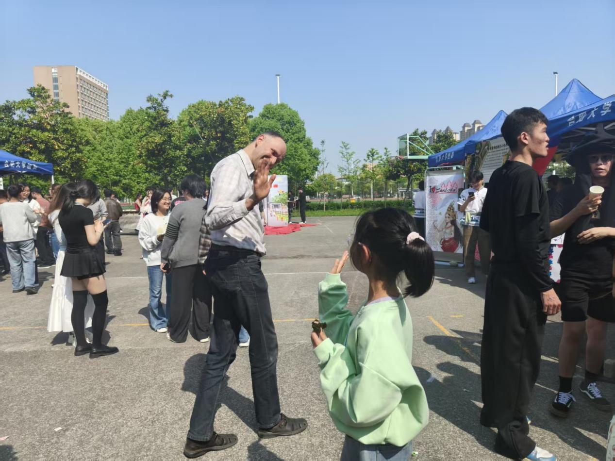 ef22caf076f9cd611497ee2c3ec63032