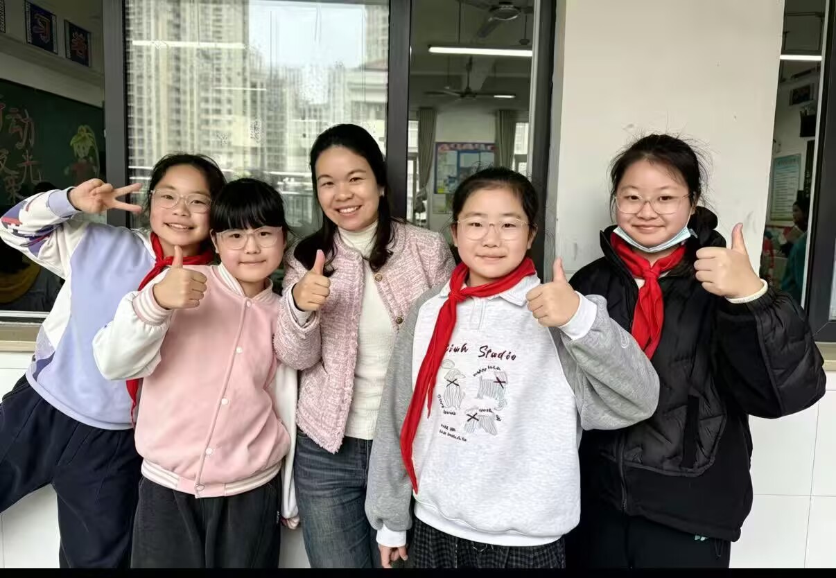 C:/Users/cyd/Desktop/新建文件夹/毕新春.png毕新春