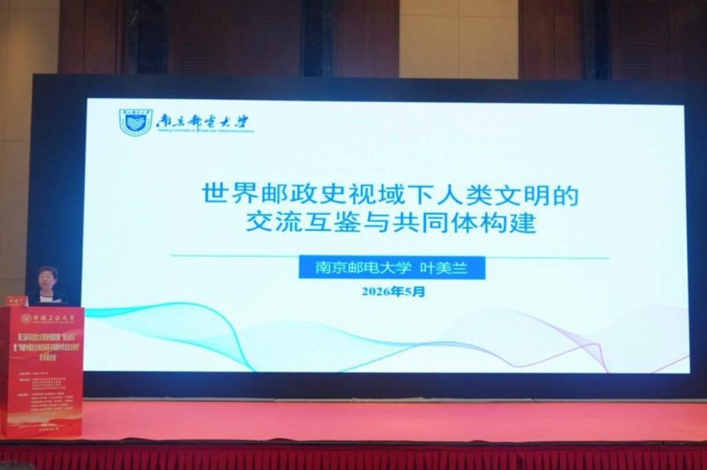 https://www.ahut.edu.cn/__local/3/11/82/55CC22AF6957EEB1349382BC876_554B6385_D070.jpg