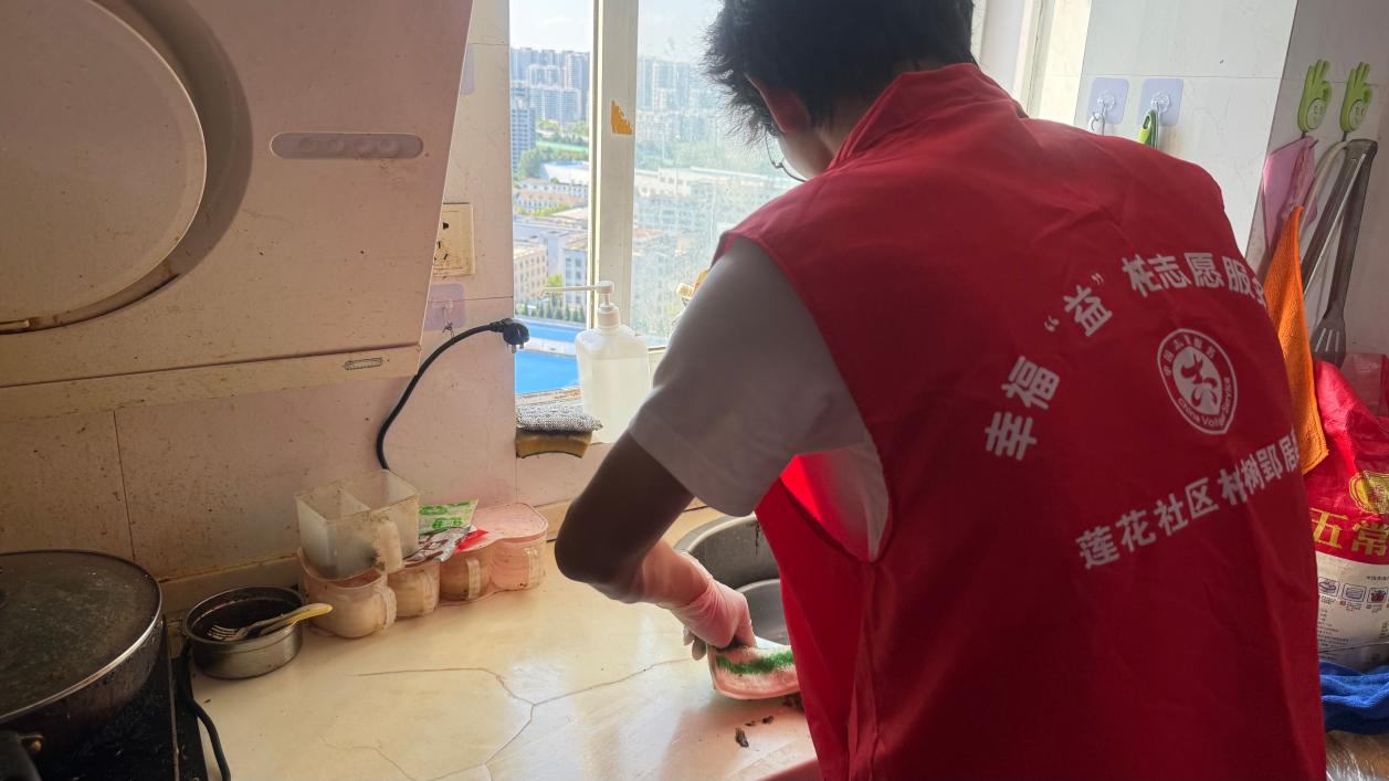 合肥经开区莲花中心柏树郢：三伏送清凉 “益柏”护安康docx (1)