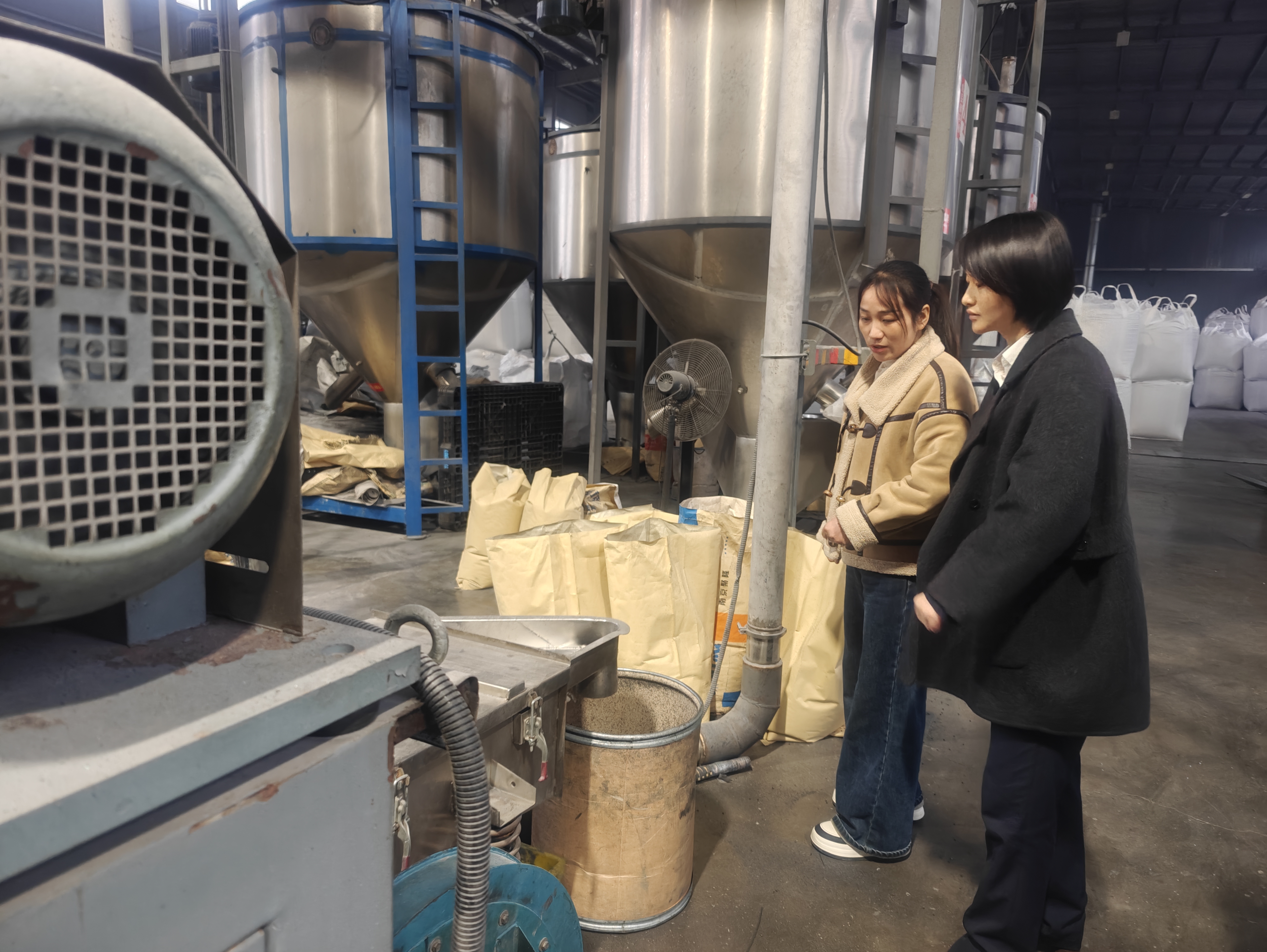 狸桥支行走访安徽千乾新材料科技有限公司.jpg 狸桥支行走访安徽千乾新材料科技有限公司.jpg